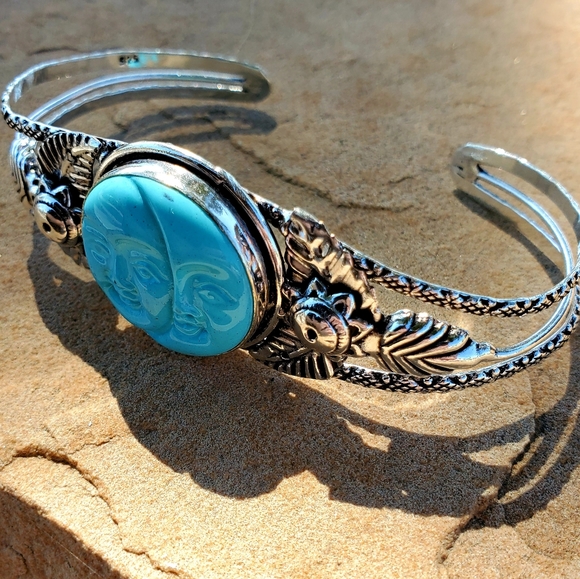 New Carved Double Moon Face 925 Silver Bracelet. - Picture 4 of 12